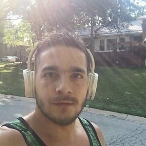 Meet your Posher, Andres felipe